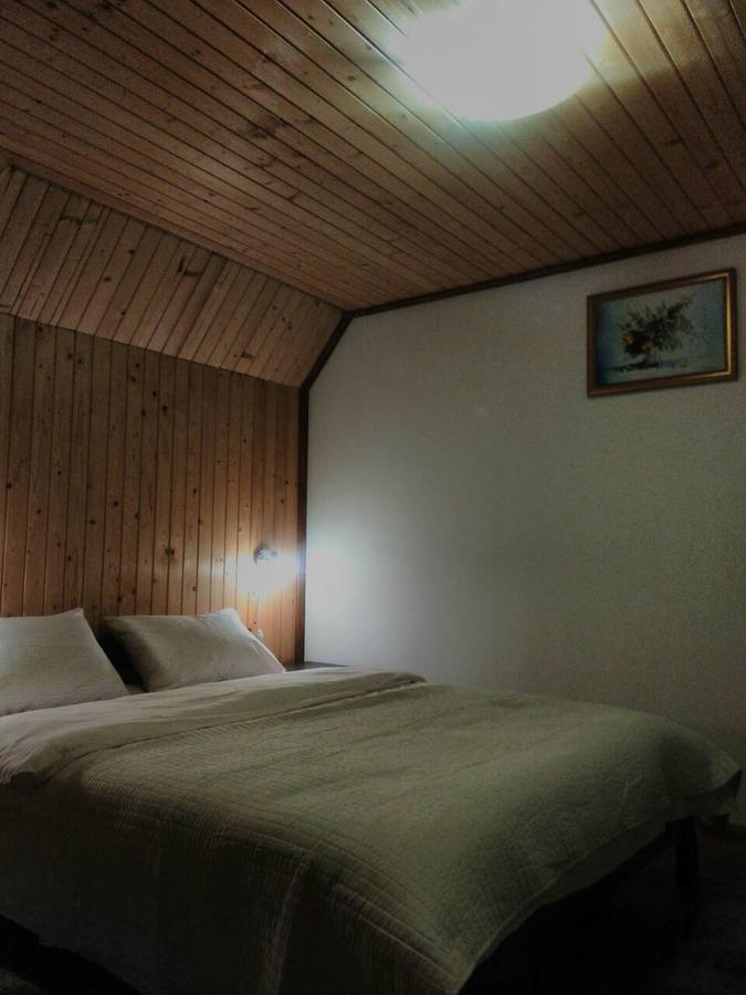 Cottage Palitra Yablunytsya Esterno foto