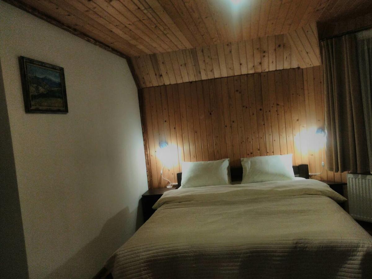 Cottage Palitra Yablunytsya Esterno foto